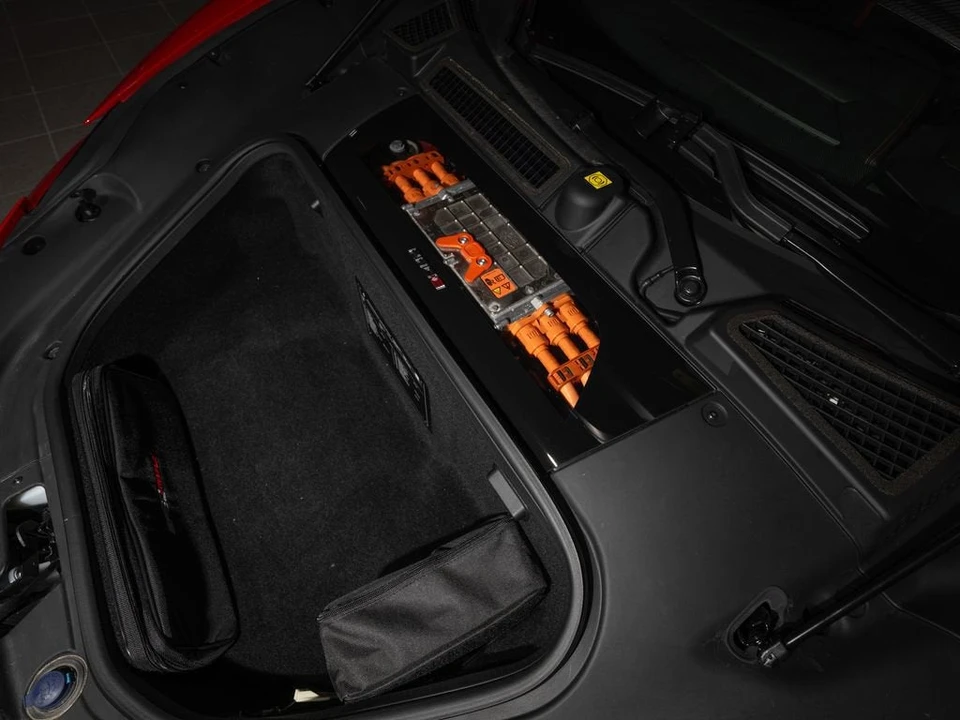 2021 Ferrari SF90 Stradale - Image 28 of 31