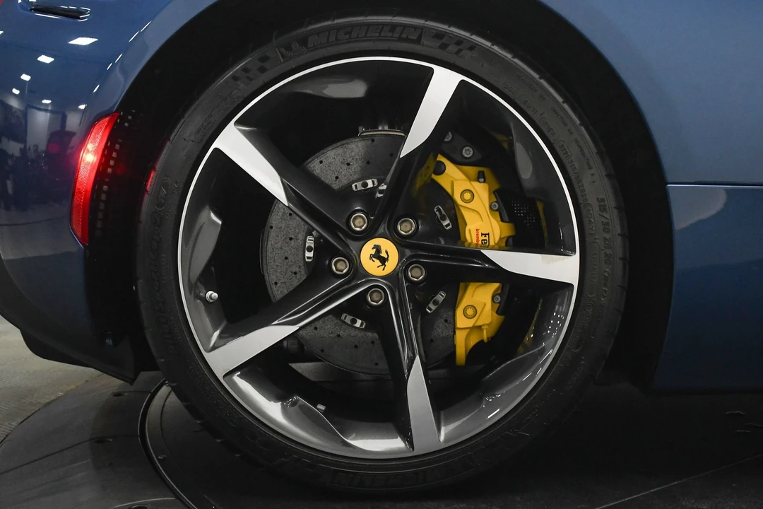 2021 Ferrari SF90 Stradale - Image 27 of 31