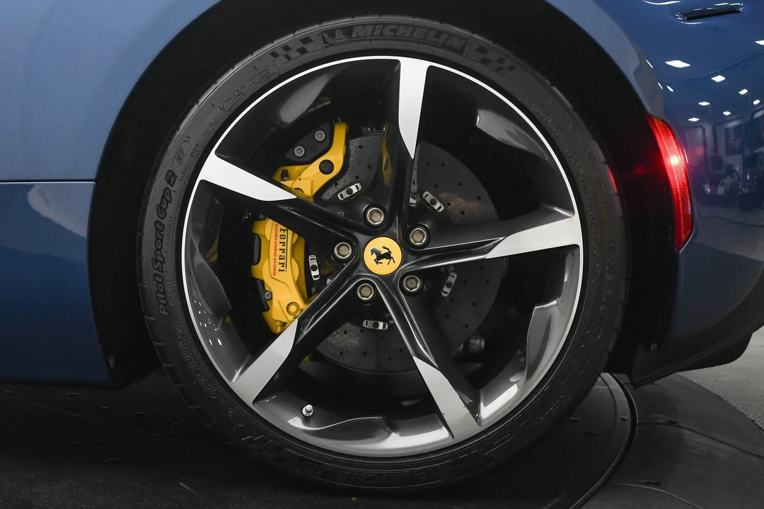 2021 Ferrari SF90 Stradale - Image 26 of 31