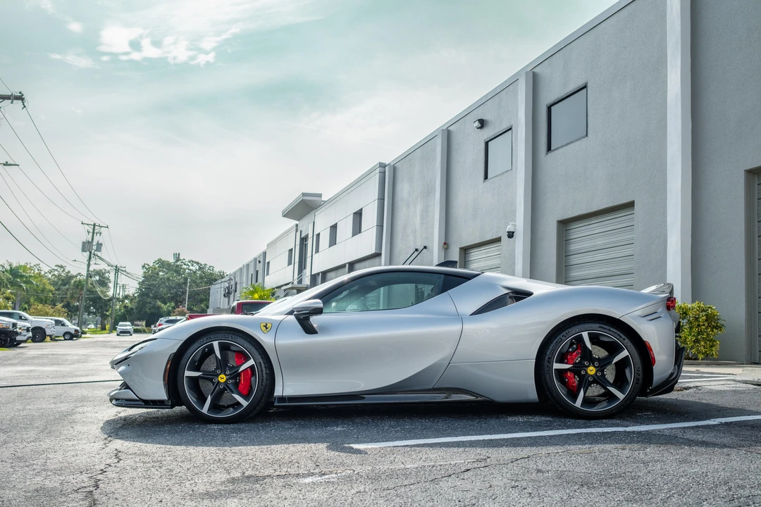 2021 Ferrari SF90 Stradale - Image 8 of 31
