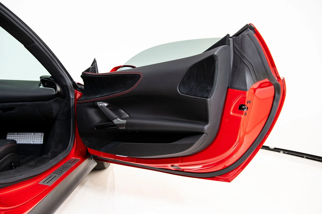 2021 Ferrari SF90 Stradale - Image 23 of 31