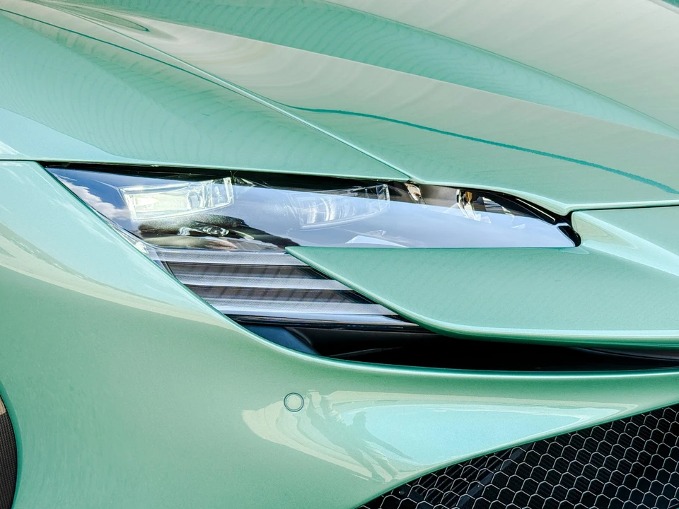 2021 Ferrari SF90 Stradale - Image 25 of 31