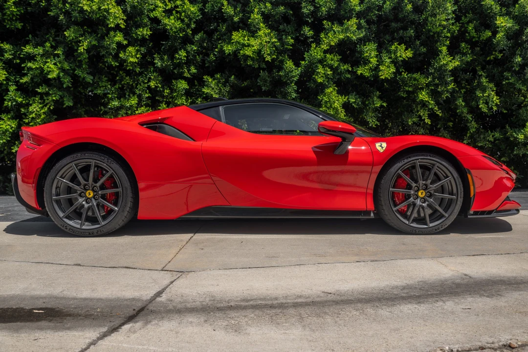 2021 Ferrari SF90 Stradale - Image 8 of 31