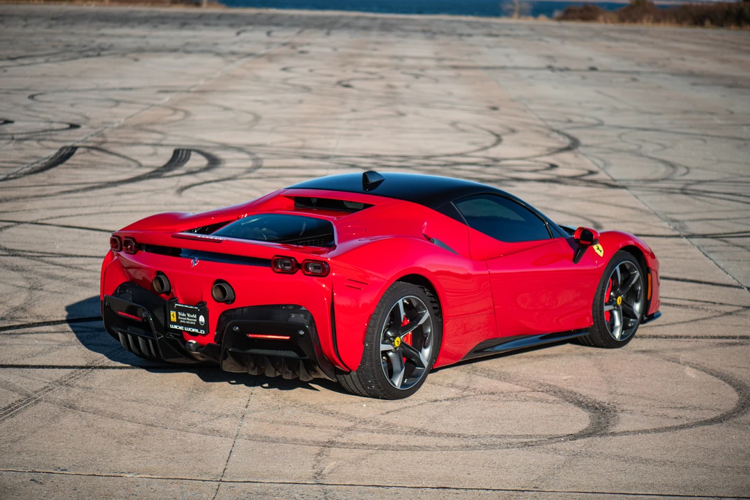 2021 Ferrari SF90 Stradale - Image 23 of 31