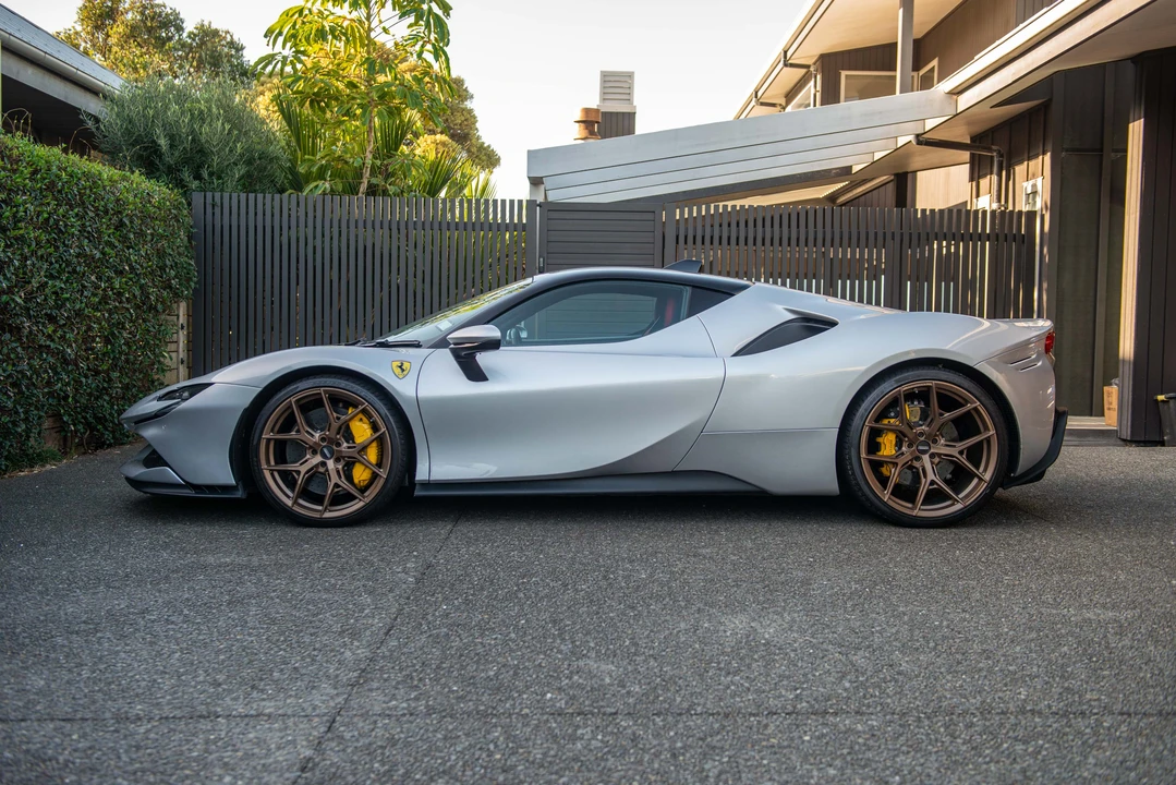 2021 Ferrari SF90 Stradale - Image 8 of 31