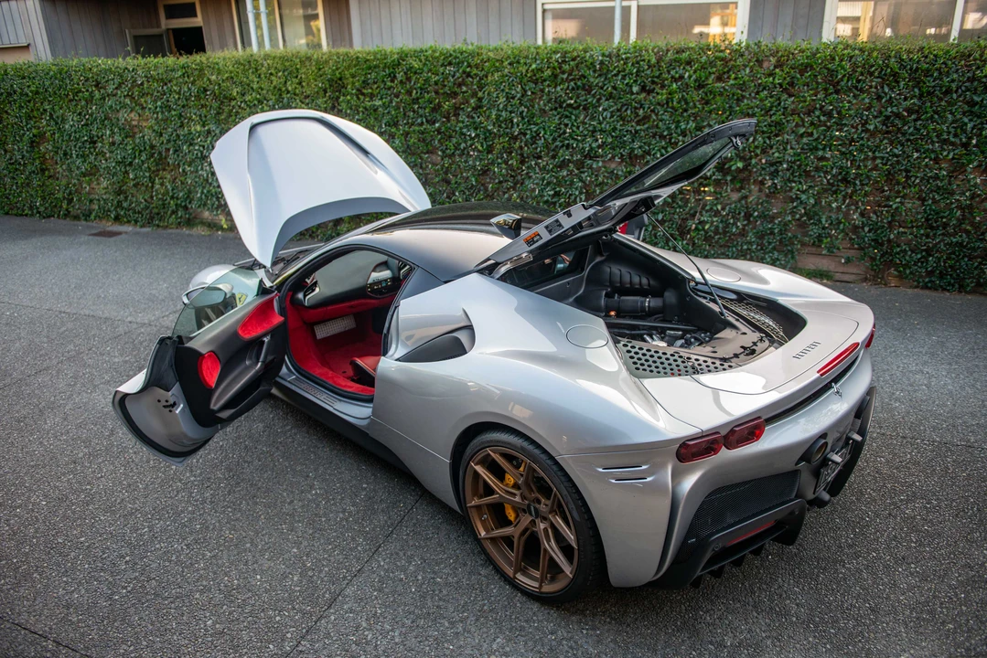 2021 Ferrari SF90 Stradale - Image 30 of 31