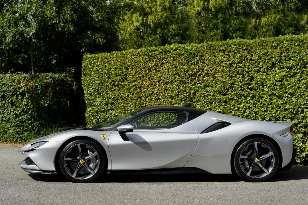 2021 Ferrari SF90 Stradale - Image 8 of 31