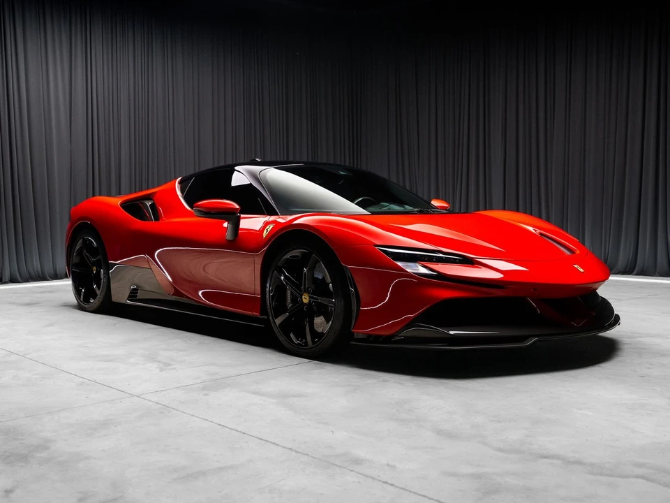 2021 Ferrari - Image 22 of 31
