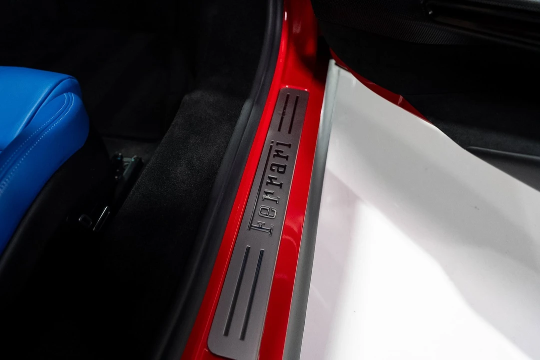 2021 Ferrari SF90 Stradale - Image 27 of 31