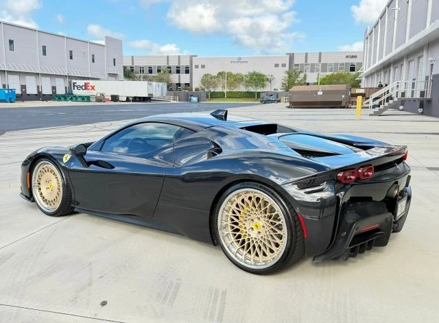 2021 Ferrari SF90 Stradale - Image 5 of 21