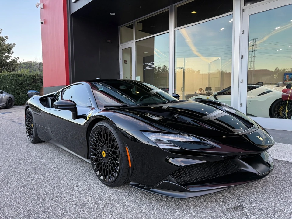 2021 Ferrari SF90 Stradale - Image 2 of 21