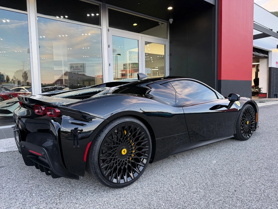 2021 Ferrari SF90 Stradale - Image 4 of 21