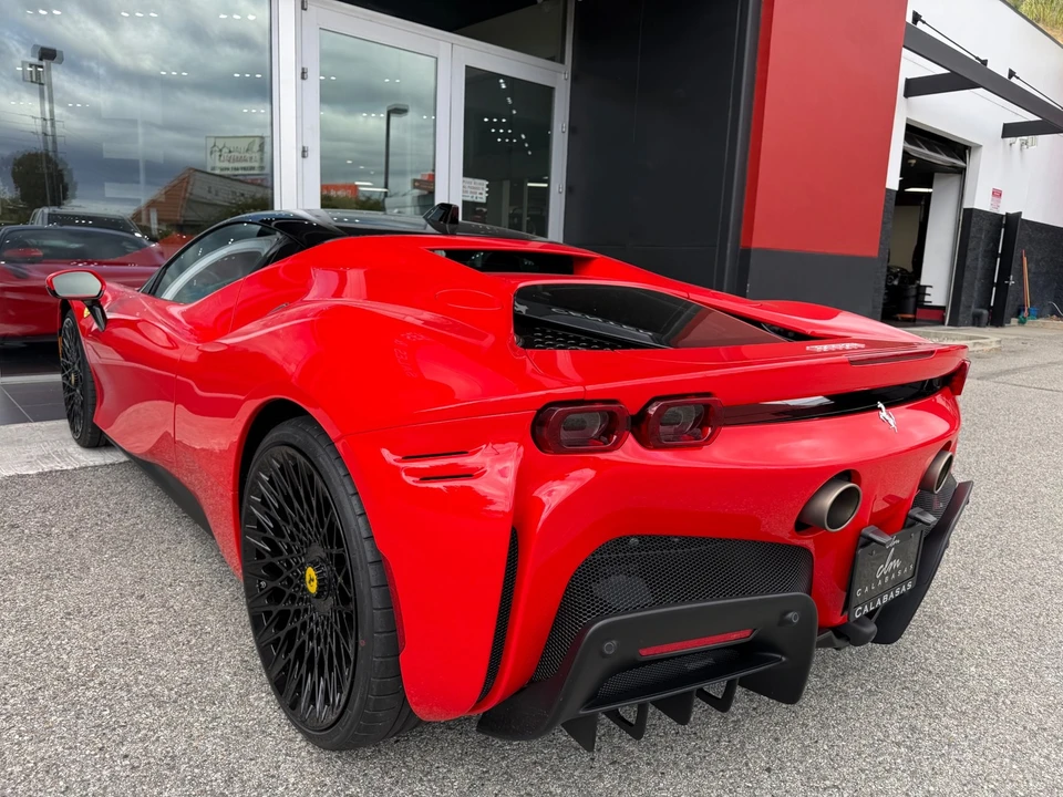 2021 Ferrari SF90 Stradale - Image 13 of 28