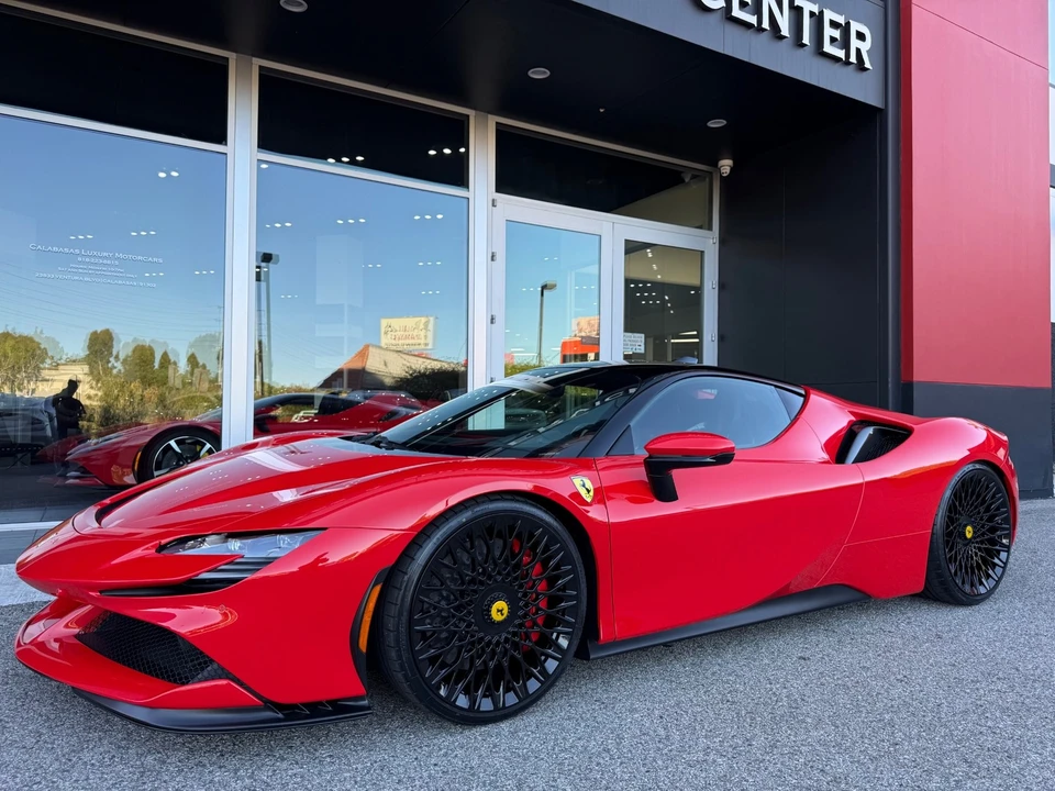 2021 Ferrari SF90 Stradale - Image 7 of 28