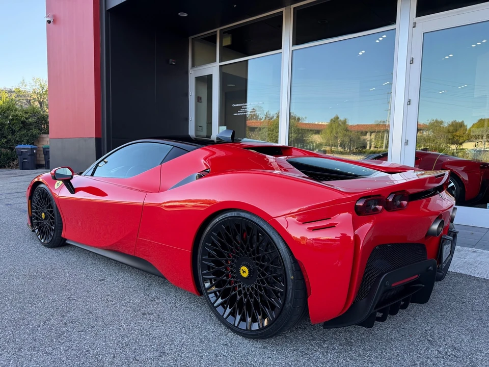 2021 Ferrari SF90 Stradale - Image 8 of 28