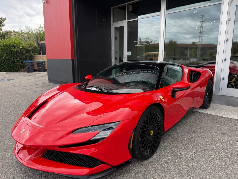 2021 Ferrari SF90 Stradale - Image 18 of 28