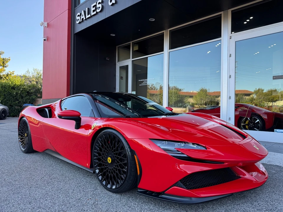 2021 Ferrari SF90 Stradale - Image 2 of 28