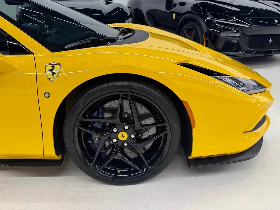 2021 Ferrari F8 Spider - Image 5 of 18