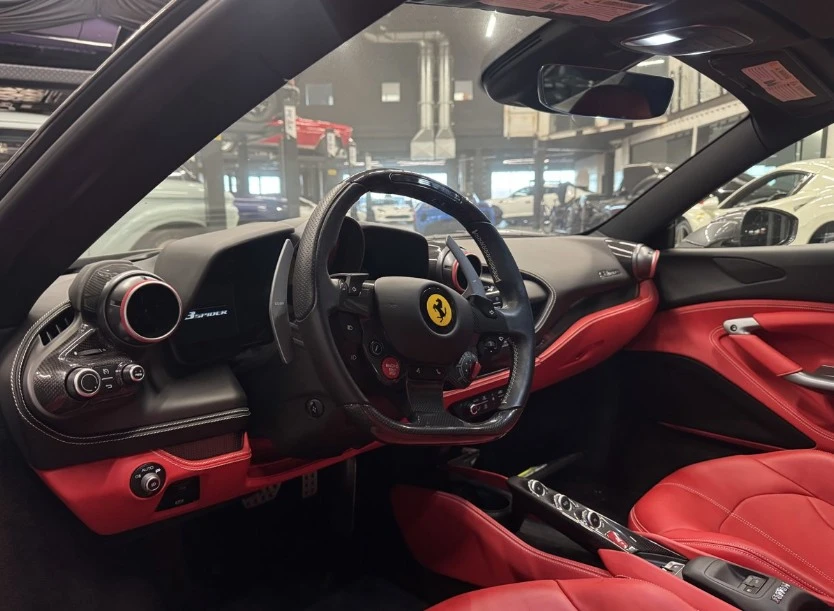 2021 Ferrari F8 Spider - Image 4 of 5