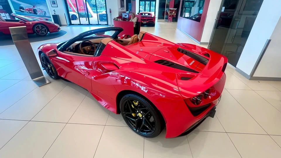 2021 Ferrari F8 Spider - Image 5 of 10