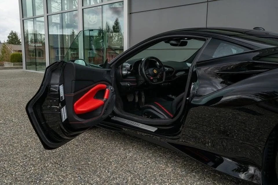 2021 Ferrari F8 Tributo - Image 10 of 15