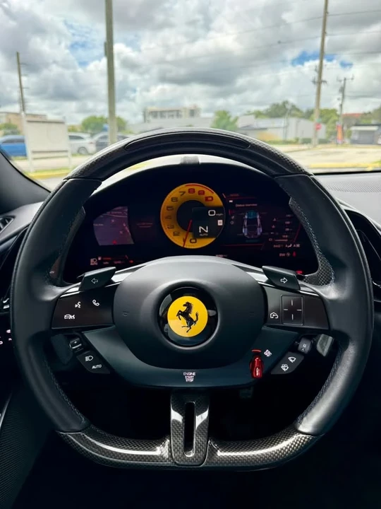 2021 Ferrari Roma - Image 5 of 11