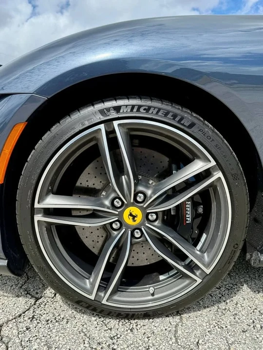 2021 Ferrari Roma - Image 4 of 11