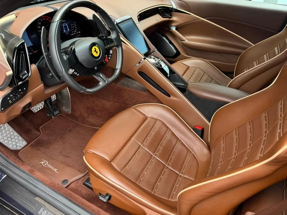 2021 Ferrari Roma - Image 14 of 19