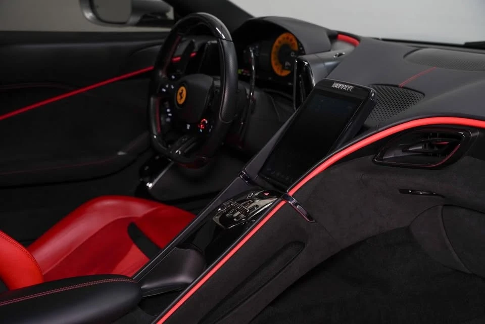 2021 Ferrari Roma - Image 10 of 12