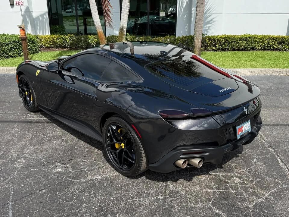 2021 Ferrari Roma - Image 11 of 18