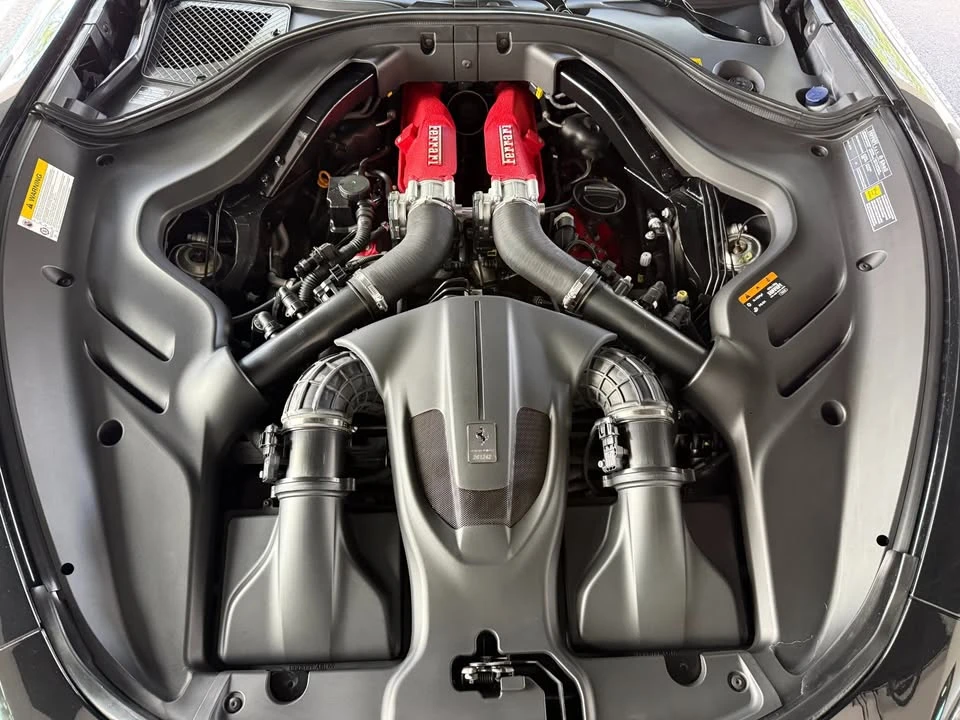 2021 Ferrari Roma - Image 17 of 18