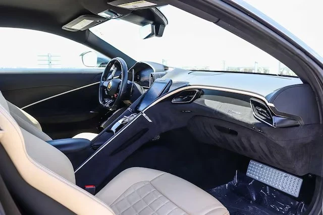 2021 Ferrari Roma - Image 8 of 10