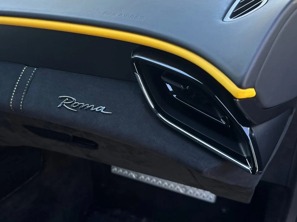 2021 Ferrari Roma - Image 17 of 20