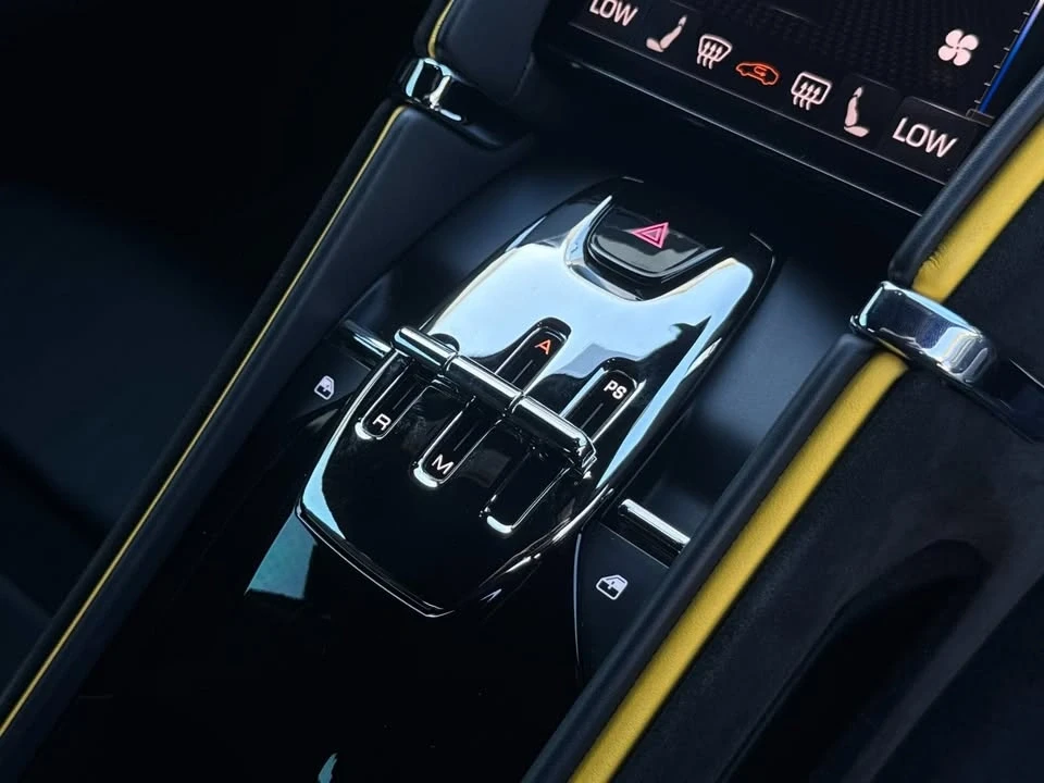 2021 Ferrari Roma - Image 15 of 20