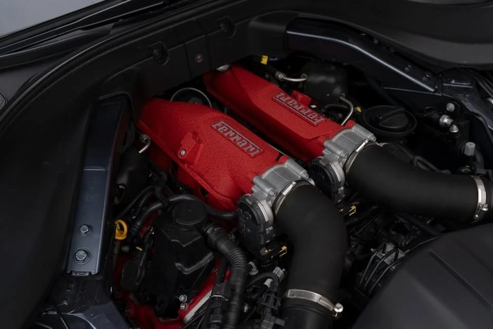 2021 Ferrari Roma - Image 18 of 20