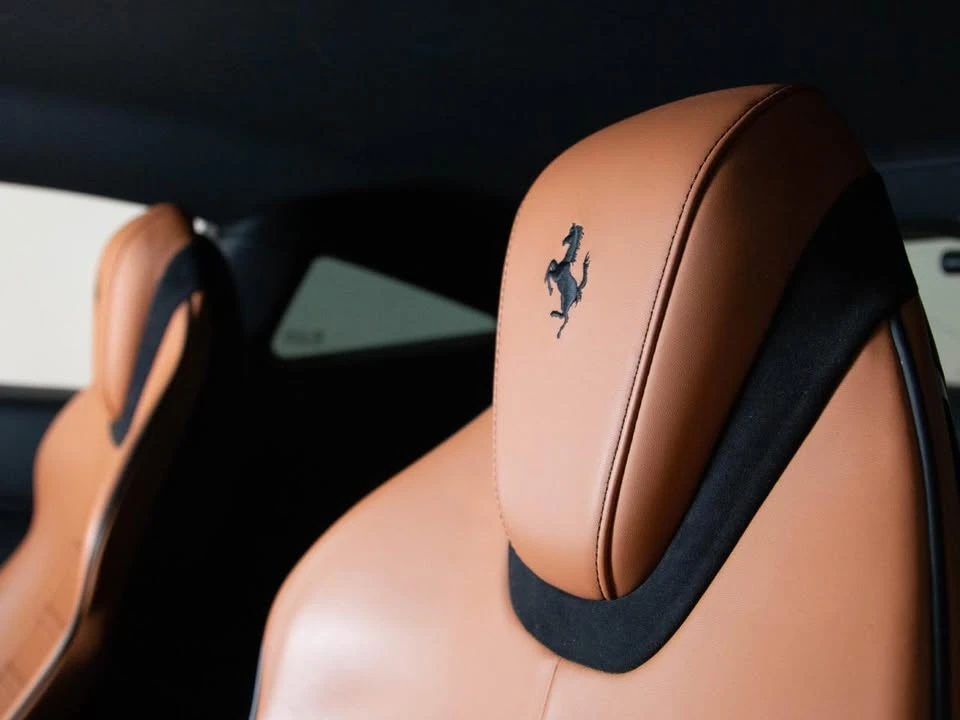 2021 Ferrari Roma - Image 14 of 20