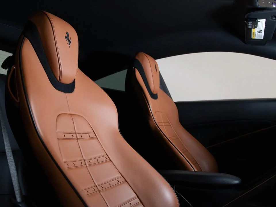 2021 Ferrari Roma - Image 13 of 20