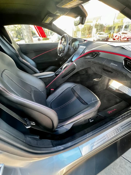 2021 Ferrari Roma - Image 8 of 14