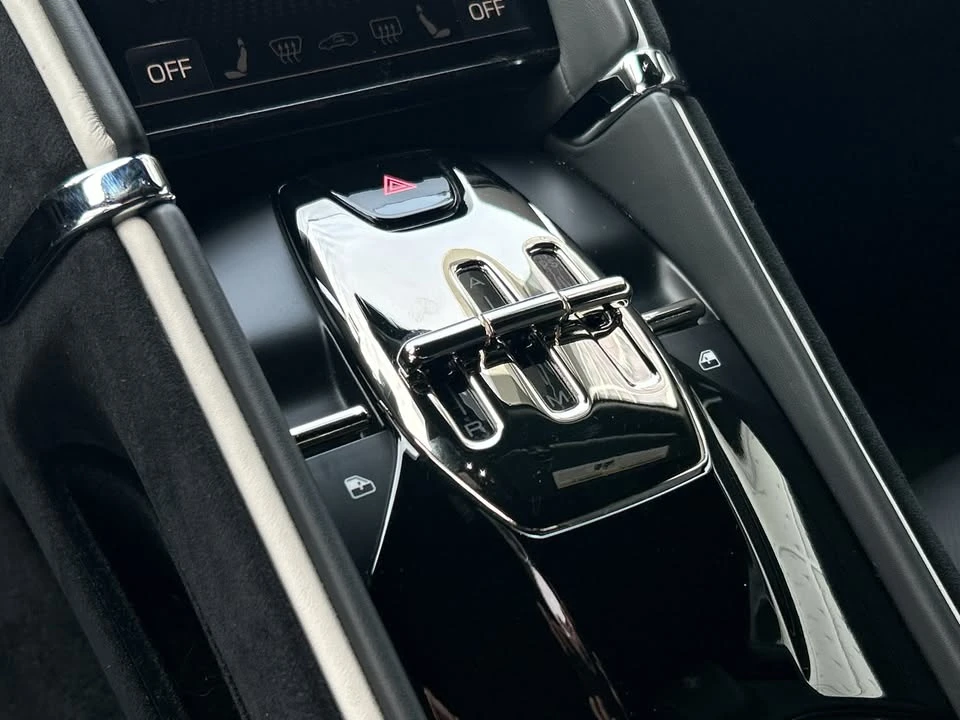 2021 Ferrari Roma - Image 14 of 17