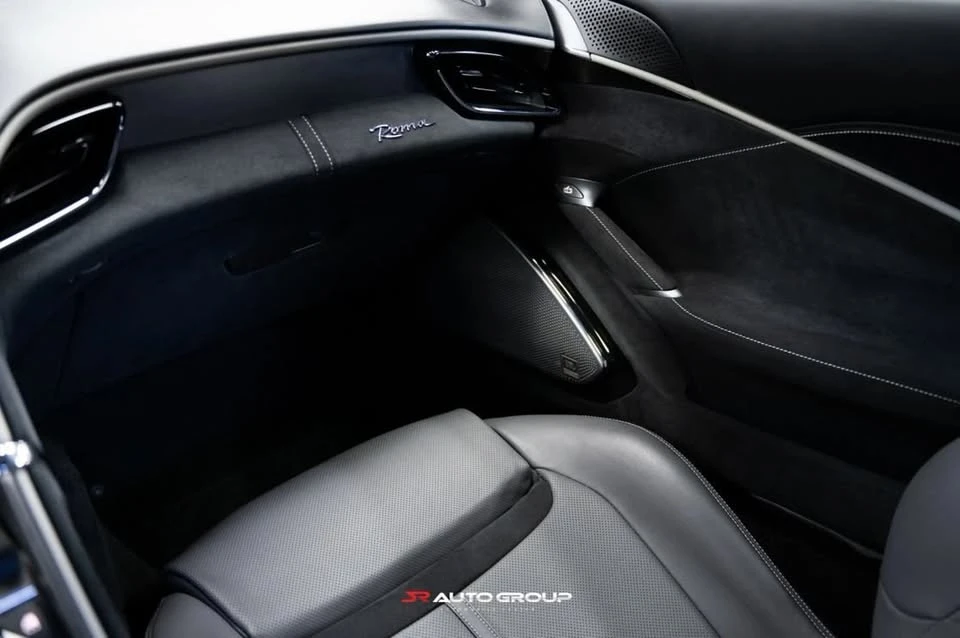 2021 Ferrari Roma - Image 13 of 19