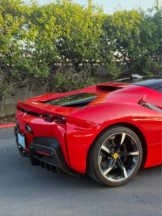 2021 Ferrari SF90 Stradale - Image 5 of 8