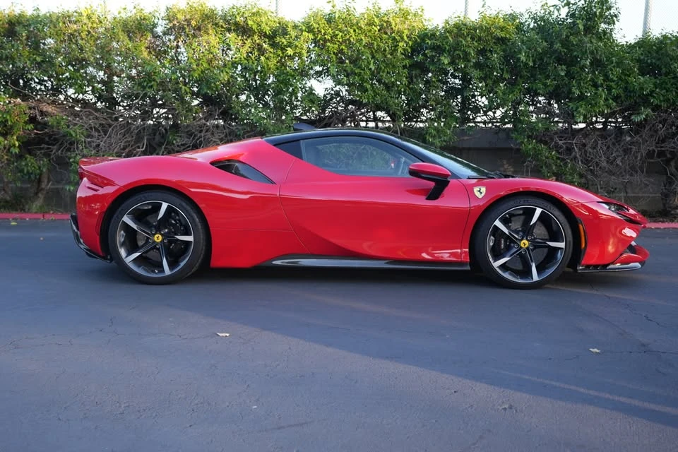 2021 Ferrari SF90 Stradale - Image 9 of 15