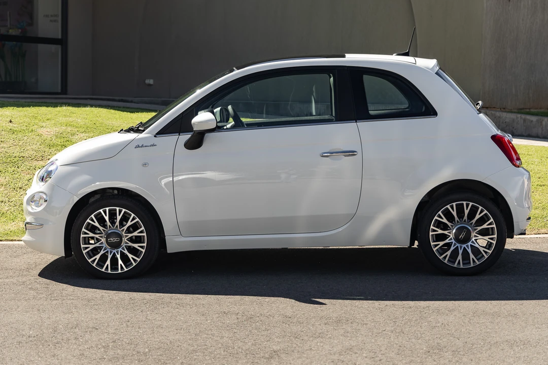 2021 Fiat 500 - Image 4 of 31
