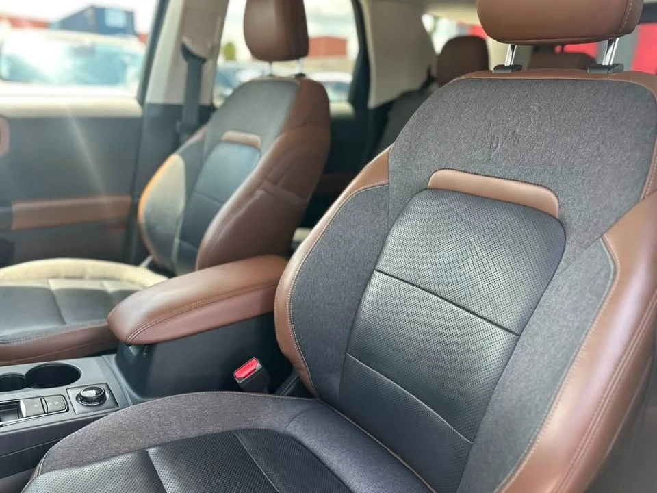 2021 Ford Bronco 6th Gen - Image 10 of 17