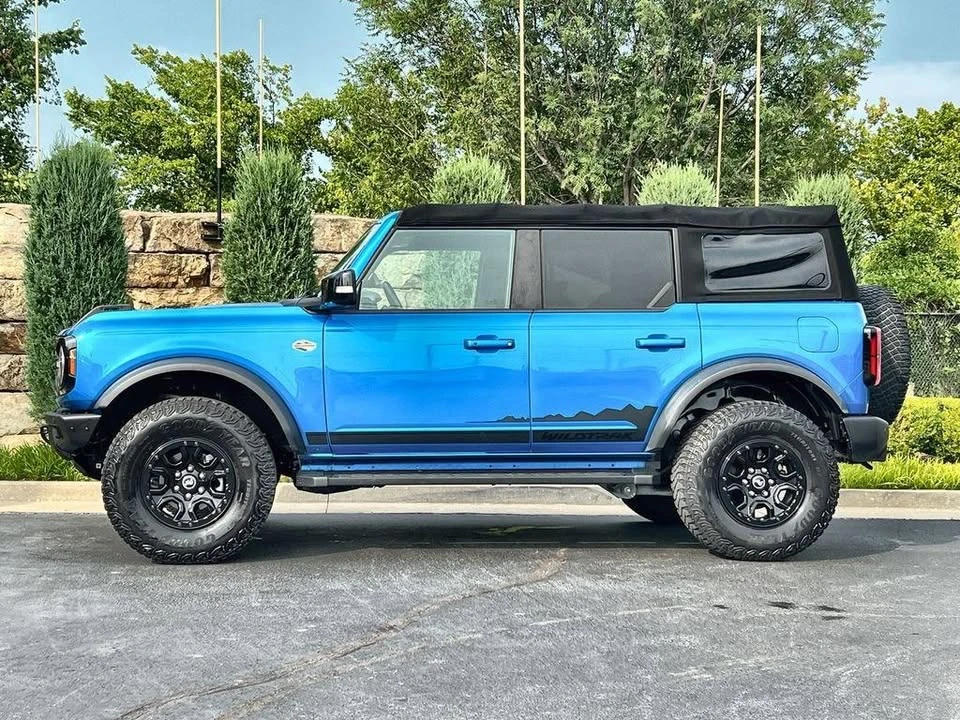 2021 Ford Bronco 6th Gen - Image 2 of 11