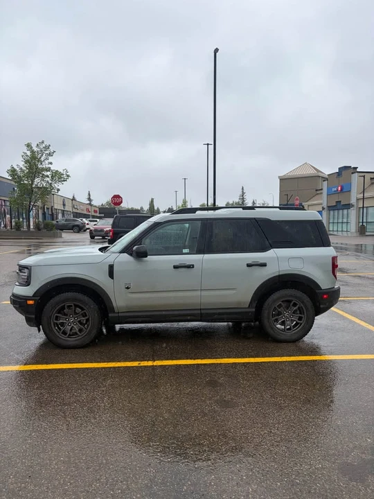 2021 Ford Bronco 6th Gen - Image 2 of 12