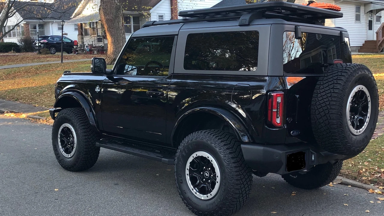 2021 Ford Bronco 6th Gen - Image 2 of 13