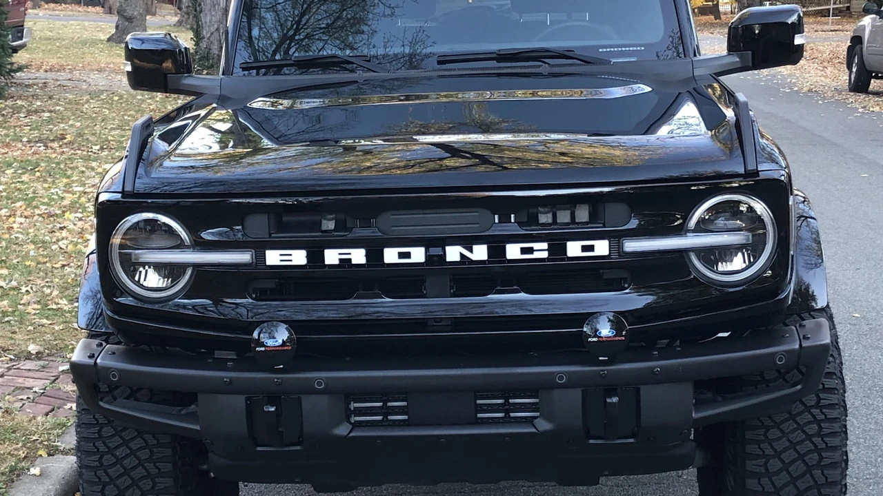 2021 Ford Bronco 6th Gen - Image 11 of 13