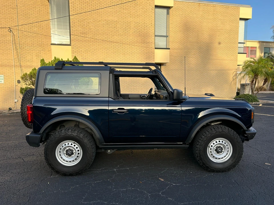 2021 Ford Bronco 6th Gen - Image 17 of 31