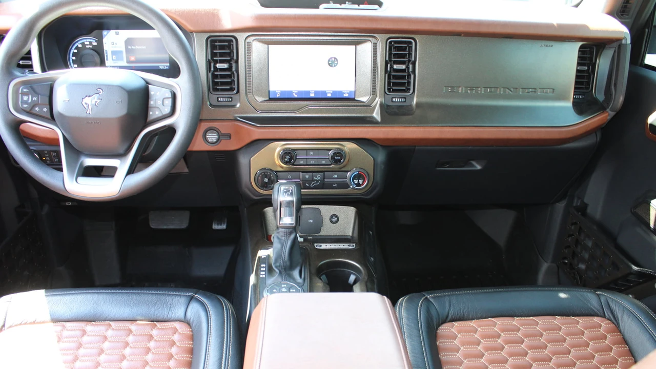 2021 Ford Bronco 6th Gen - Image 8 of 18